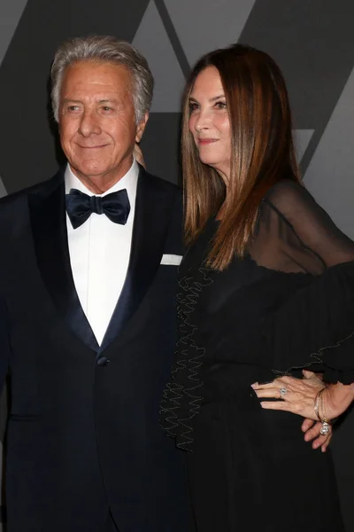 L'attore Dustin Hoffman e la donna d'affari Lisa Hoffman — Foto Stock