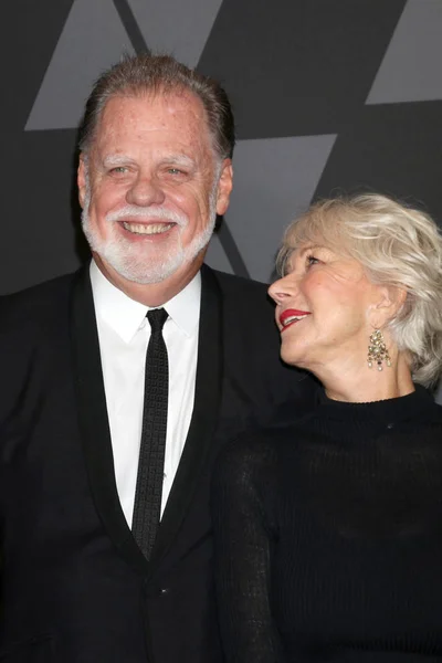 Regisseur Taylor Hackford Und Helen Mirren Bei Den Ampas Jährliche — Stockfoto