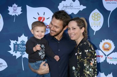 Aktör Scott Clifton ve Nicole Lampson ile Ford Robert Clifton, Diono teşekkür ve Kuzey Hollywood, Ca Garland Otel'de veren bir günün sunar