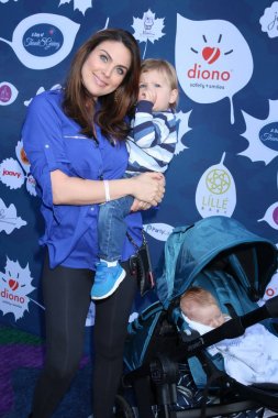 Nadia Bjorlin Torin Mathias Turnbull ve Viggo Sebastian Turnbull, Diono ile teşekkür ve Kuzey Hollywood, Ca Garland Otel'de veren bir gün sunar