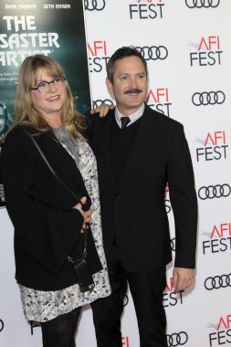 Oyuncu Thomas Lennon ve Jenny Robertson