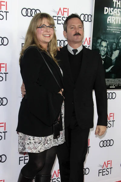 Actor Thomas Lennon and Jenny Robertson — Stock Photo, Image