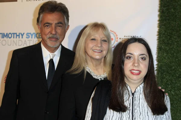 Joe Mantegna Arlene Vrhel Mia Mantegna 2017 Gala Montage Hotel —  Fotos de Stock