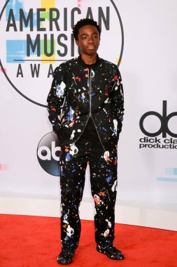 Los Angeles, Ca Microsoft Tiyatrosu'nda 2017 aktör Caleb Mclaughlin Amerikan Müzik Ödülleri