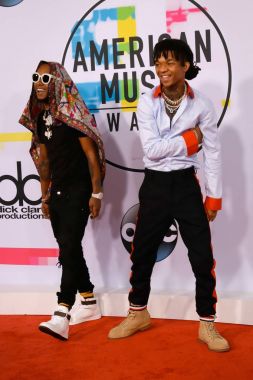 Swae Lee ve Los Angeles, Ca Microsoft Tiyatrosu'nda 2017 Amerikan Müzik Ödülleri'nde Rae Sremmurd ince Jxmmi