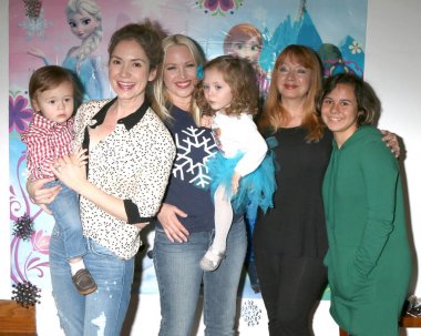 Hayden Joel Henricks, Ashley Jones, Adrienne Frantz, Amelie Bailey, Andrea Evans, Kylie Lyn Rodriguez