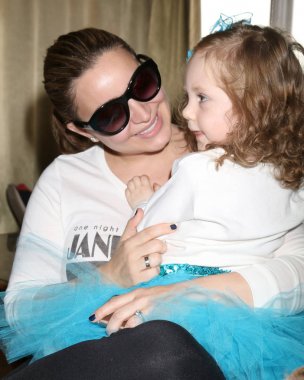 Mahsun işçi gri, Amelie Bailey