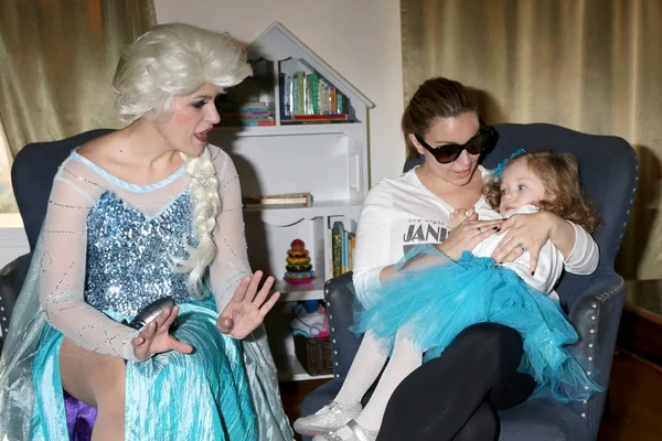  Elsa taklitçi, mahsun işçi gri, Amelie Bailey