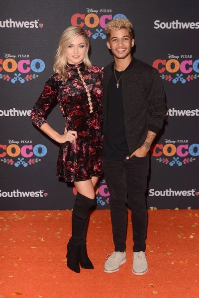 Lindsay Arnold, Jordan Fisher — Photo