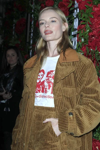 Oyalama arazi denize indirmek eğlenti