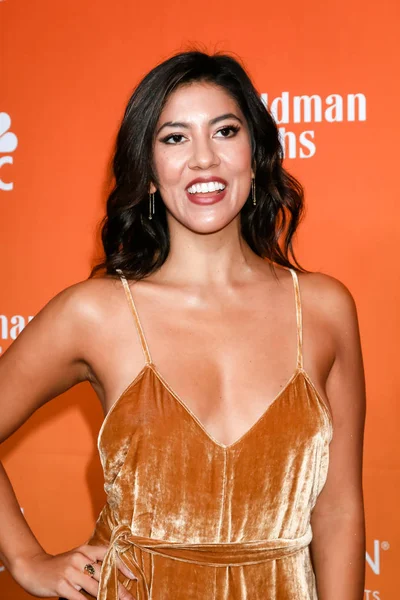 oyuncu Stephanie Beatriz