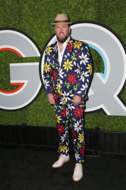 aktör Chris Sullivan