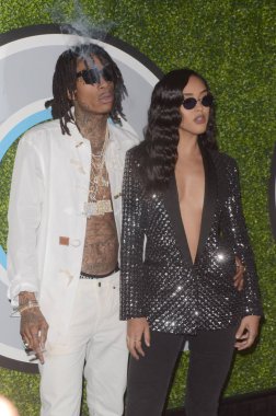 Büyücü Halife, Izabela Guedes 