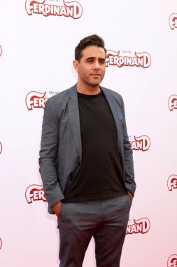 aktör Bobby Cannavale