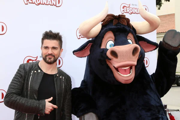  Juanes, Ferdinand Character