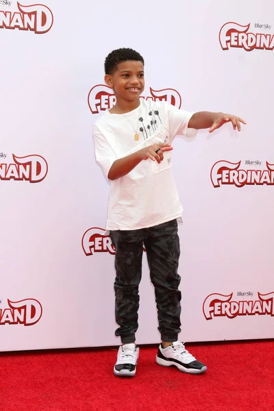 aktör Lonnie Chucky