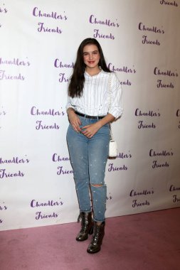 Chandler'ın arkadaşları oyuncak sürücü ve kaydırma parti, Lilimar