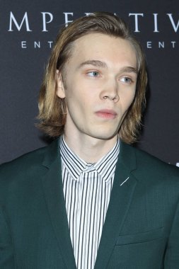 Aktör Charlie Plummer