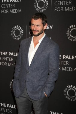  Aktör Hugh Dancy