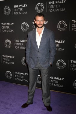  Aktör Hugh Dancy