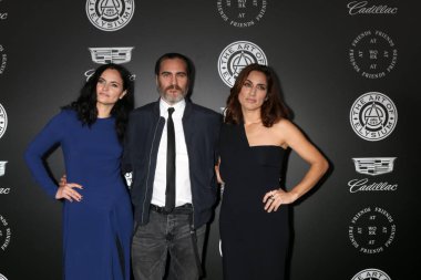 Yaz Phoenix, Joaquin Phoenix, Phoenix yağmur