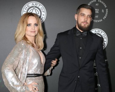  MENA Suvari, Michael Hope