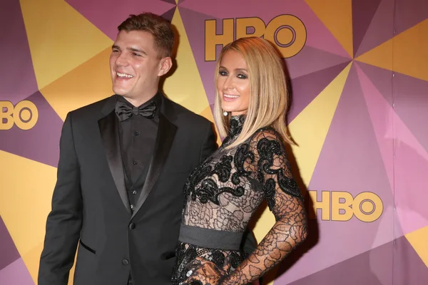 Chris Zylka, Paris Hilton — Stock Photo, Image