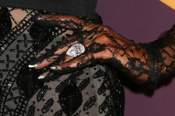 Paris Hilton Ring Detail — Stock Photo, Image