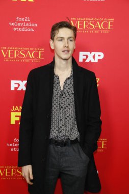 aktör Harris Dickinson 