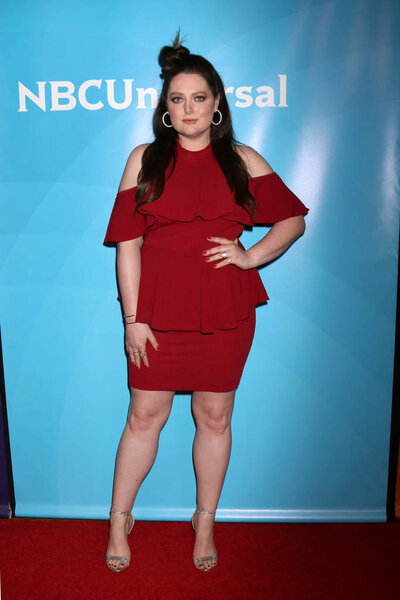 актриса Лорен Эш
 