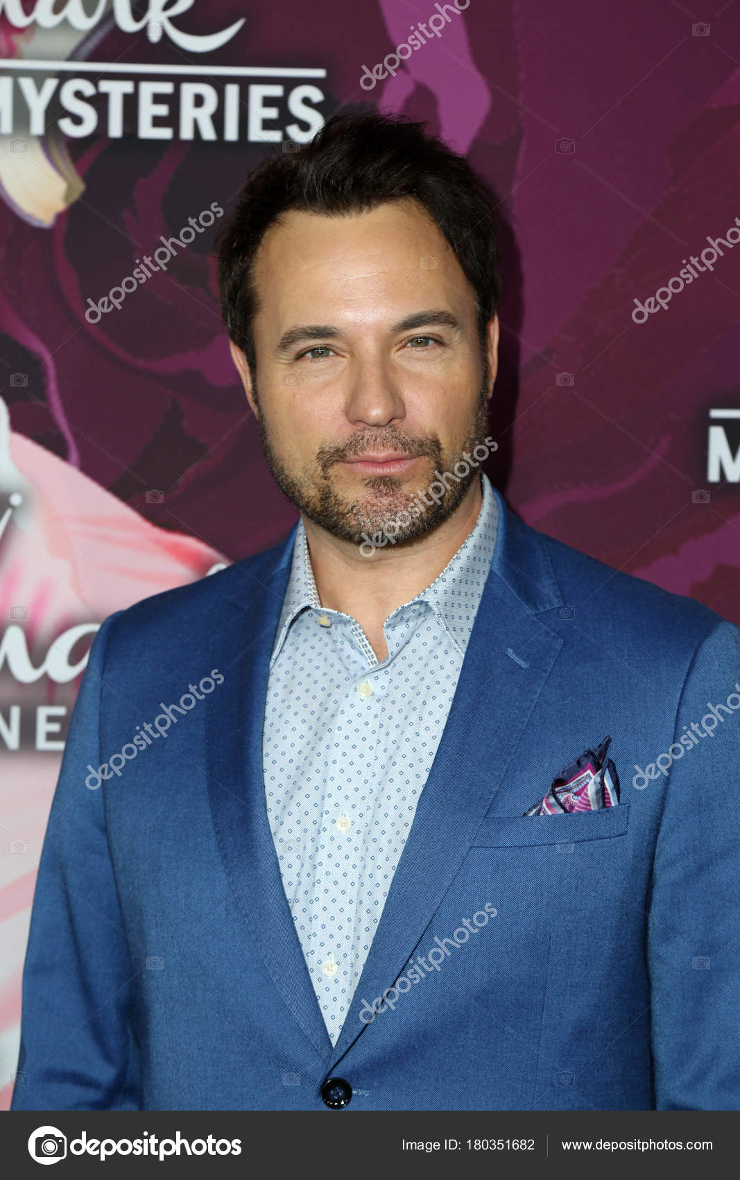 David HaydnJones Stock Editorial Photo © Jean_Nelson 180351682