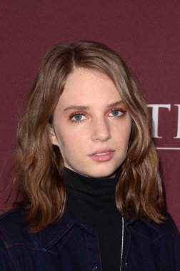 aktris Maya Hawke 