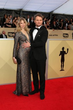 Cecile Breşi, Jason Clarke 