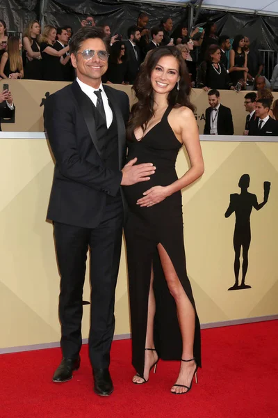 John Stamos, Caitlin Mchugh —  Fotos de Stock