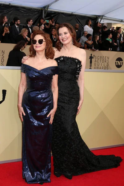 Los Angeles Tammikuu Susan Sarandon Geena Davis 24Th Screen Actors — kuvapankkivalokuva