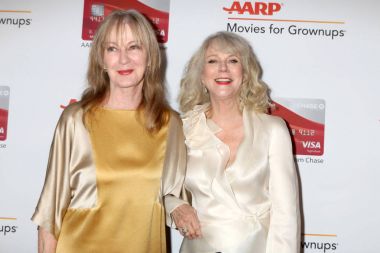 Konuk, Blythe Danner