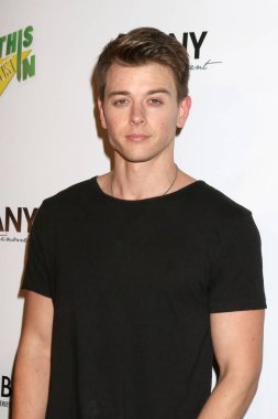 Aktör Chad Duell'in 