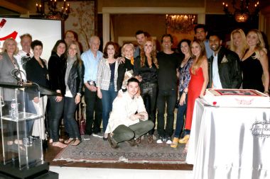  Tracey Bregman, arkadaş