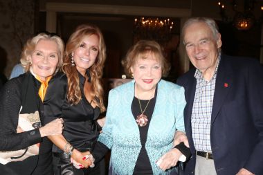  Suzanne Lloyd, Tracey Bregman, Lee Bell, John