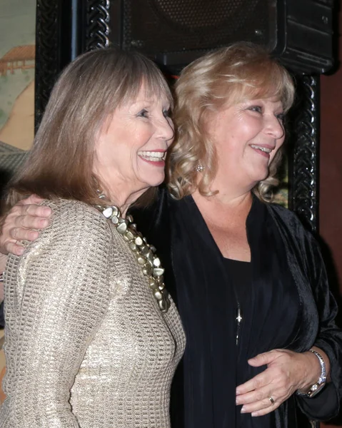 Marla Adams, Tracey Bregman — Zdjęcie stockowe