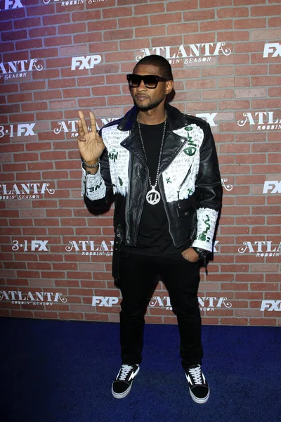 Usher-at a "tlanta-Robbin" La Premiere szűrés — Stock Fotó