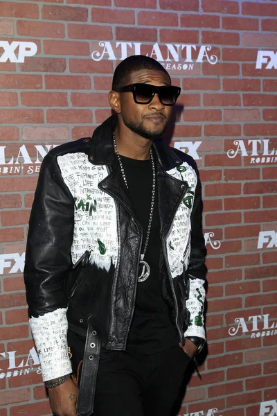 Usher-at a "tlanta-Robbin" La Premiere szűrés — Stock Fotó