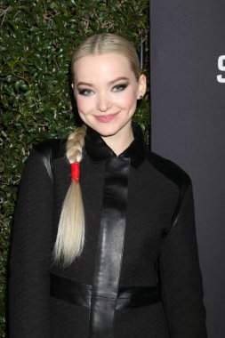  aktris Elizabeth Henstridge