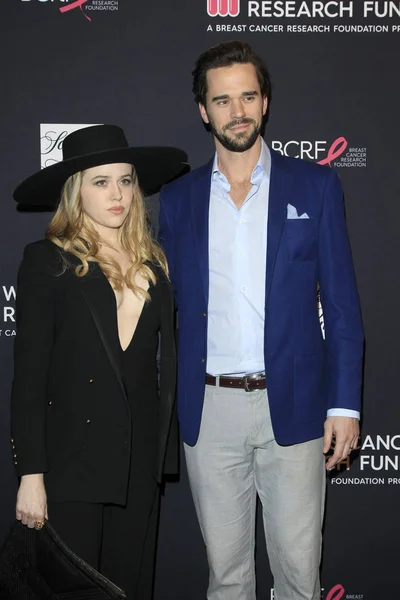 Majandra Delfino, David Walton — Zdjęcie stockowe