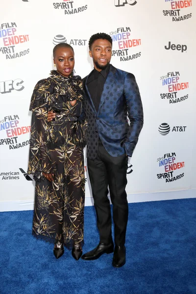 DANAI Gurira, Chadwick Boseman — Foto de Stock