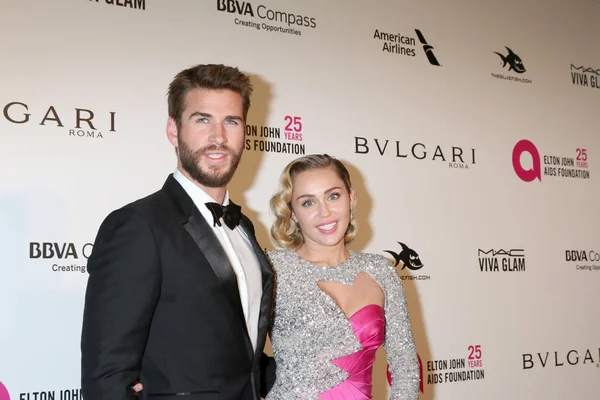 Liam Hemsworth, Miley Cyrus — Stock Fotó