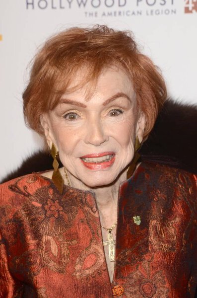 актриса Джеральдин Сондерс
