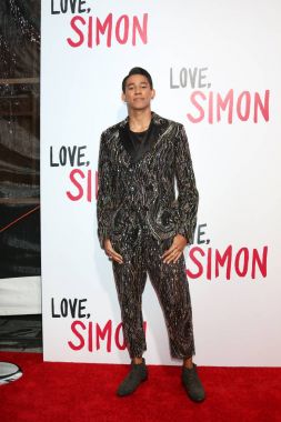 aktör Keiynan Lonsdale