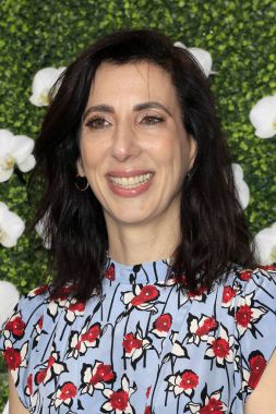  Aline Brosh Mckenna
