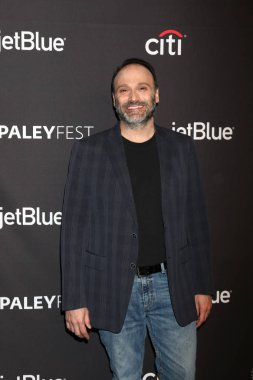 Aktör Steven Molaro